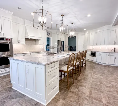 CrewPros finished kitchen remodel featuring quartz countertop.